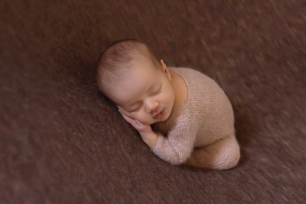 Anthony Gabriel em seu primeiro ensaio fotográfico em Pará de Minas