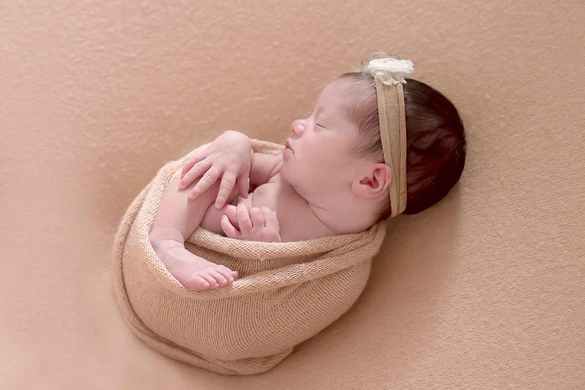 Ensaio de newborn em Para de Minas, da Estela de 6 dias