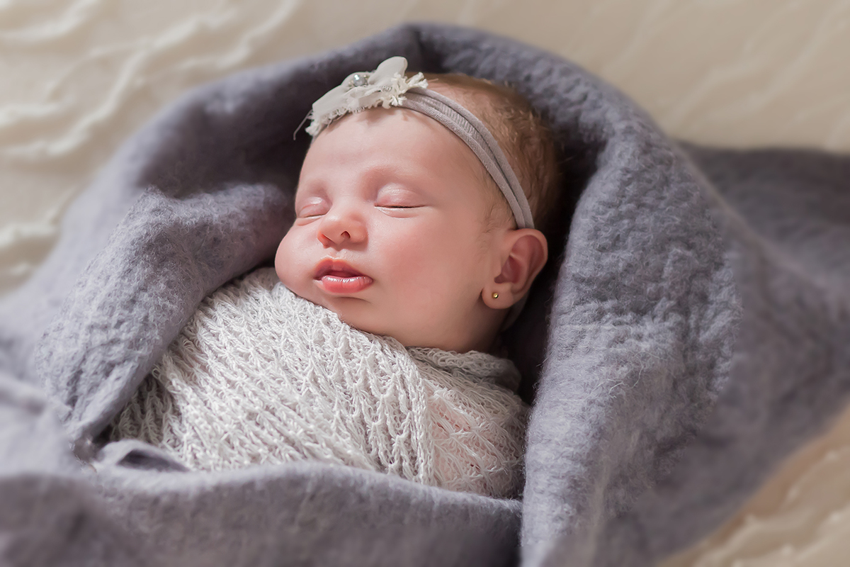 Fotografia newborn da Ayla de 19 dias na cidade de Pará de Minas