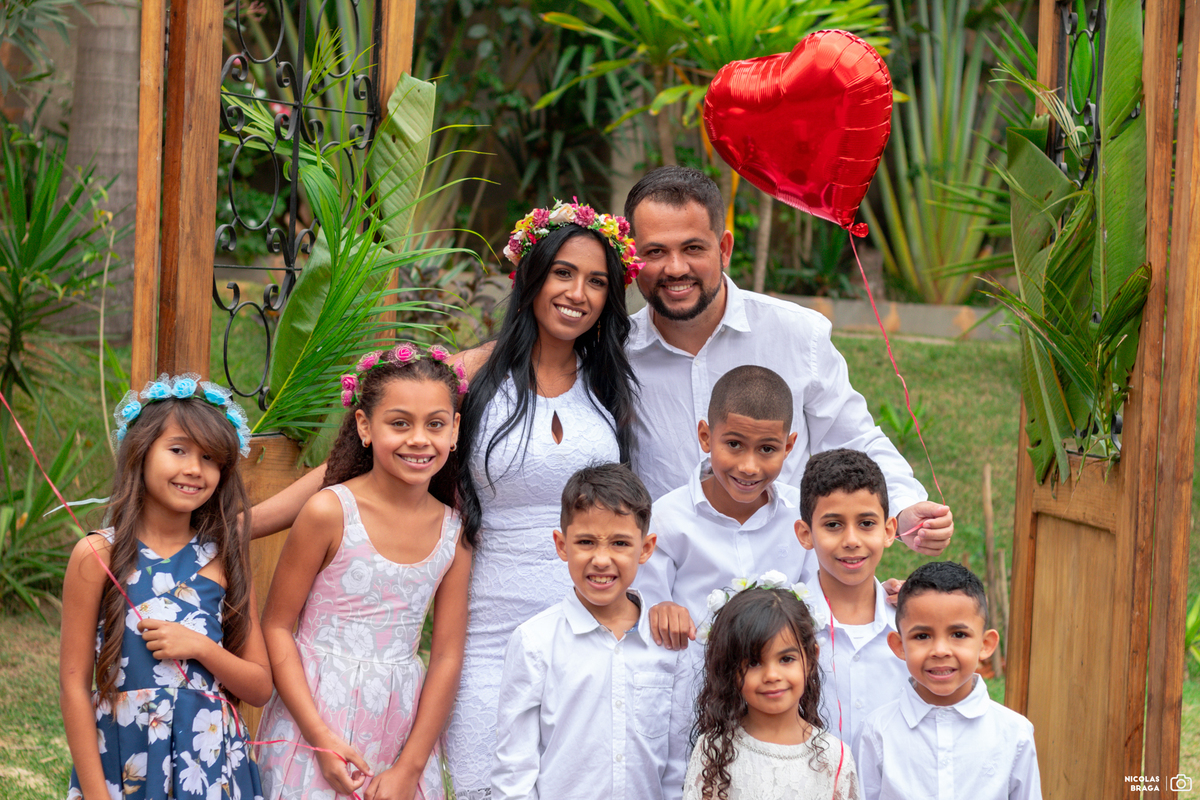 Noivos com as Crianças