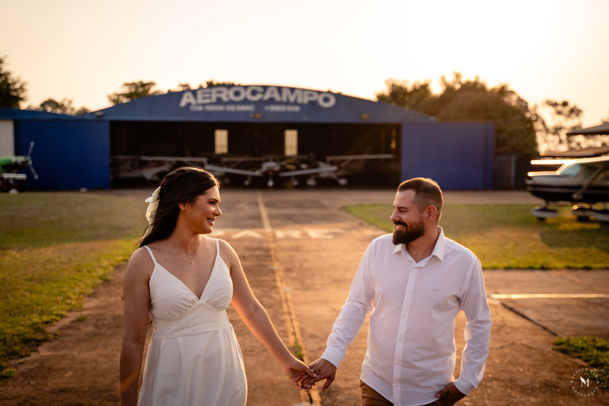 ensaio pre casamento avião aeroporto