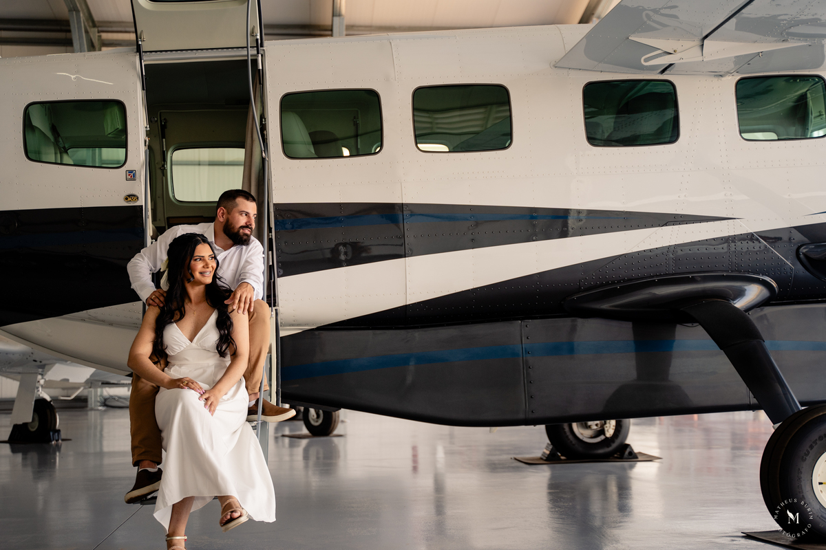 ensaio pre casamento avião aeroporto
