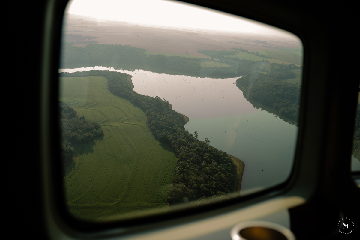 ensaio pre casamento avião aeroporto