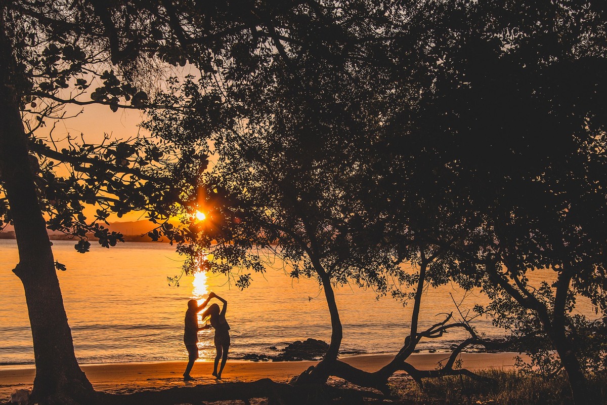 Fotos do ensaio de pré casamento de Rogelio e Lilian na praia de Anchieta ES