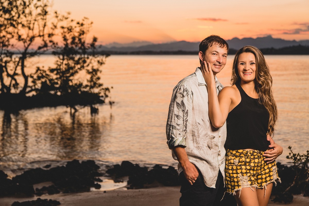 Fotos do ensaio de pré casamento de Rogelio e Lilian na praia de Anchieta ES