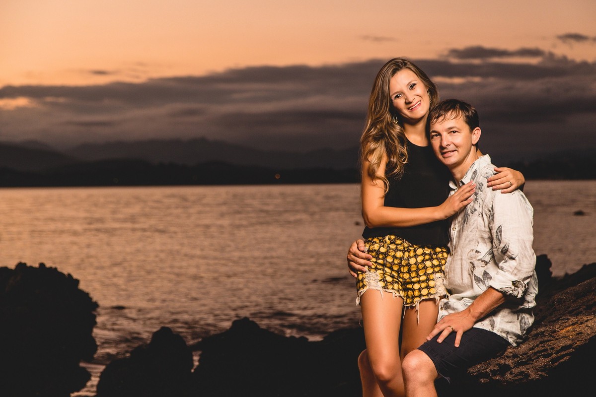 Fotos do ensaio de pré casamento de Rogelio e Lilian na praia de Anchieta ES