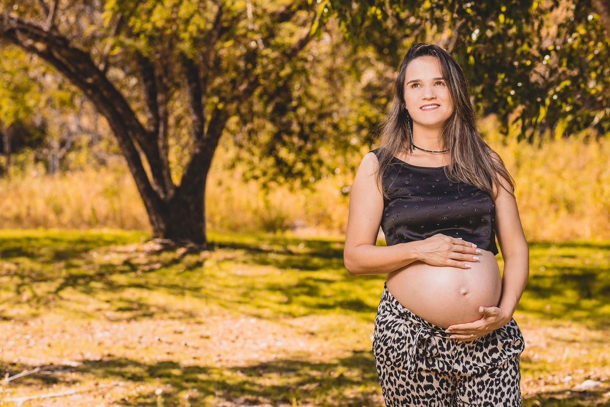 ensaio de gestante realizado em Vargem alta no sitio colina park com o casal de iconha