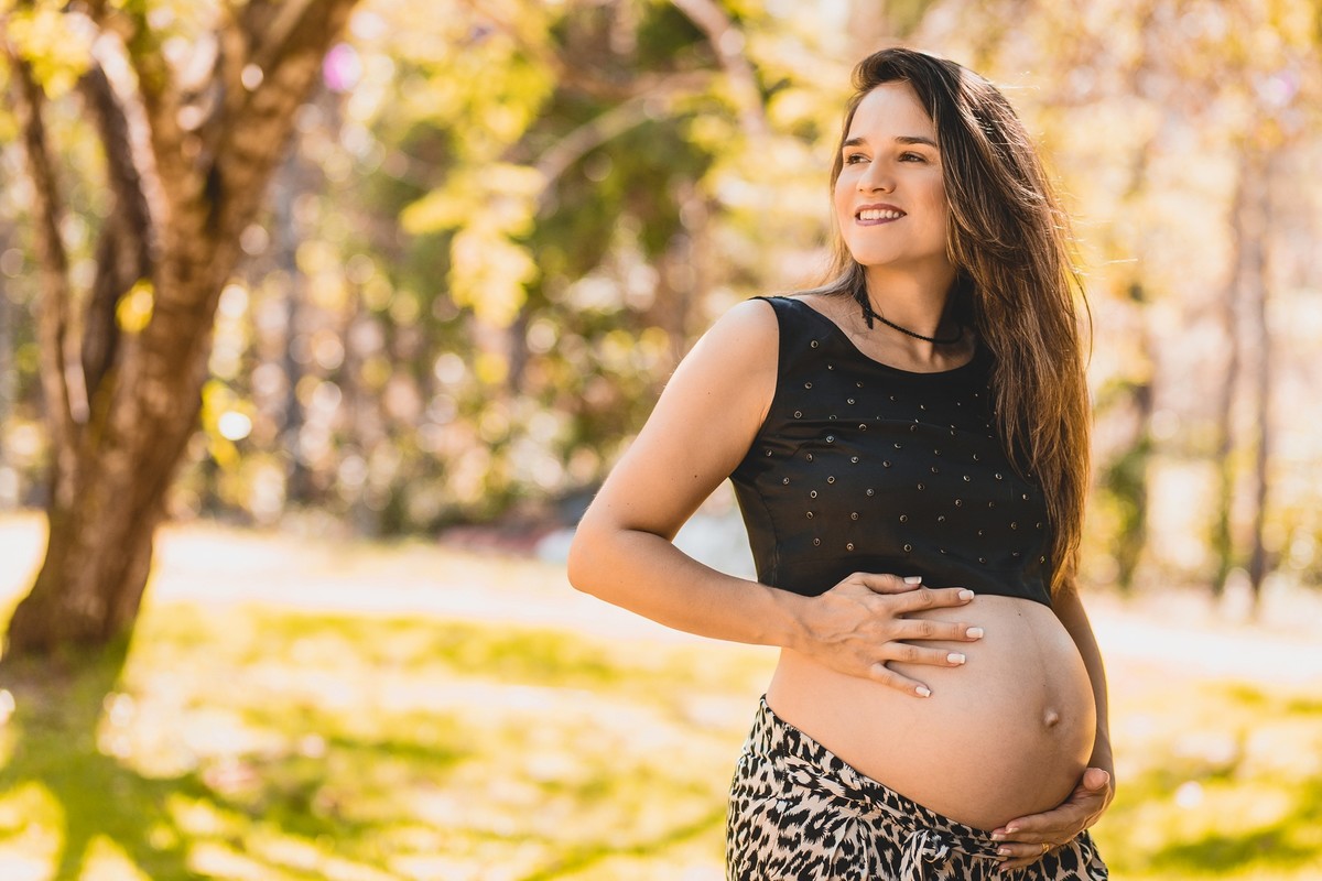 ensaio de gestante realizado em Vargem alta no sitio colina park com o casal de iconha