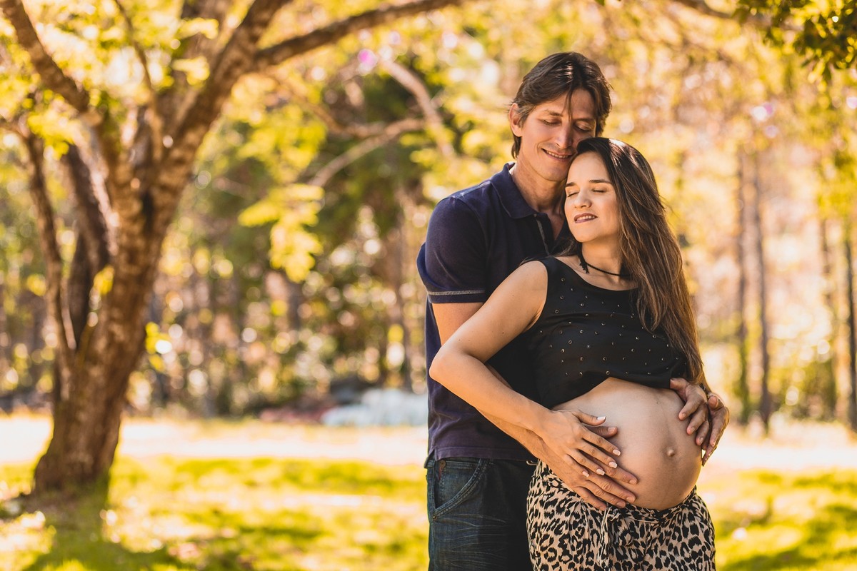 ensaio de gestante realizado em Vargem alta no sitio colina park com o casal de iconha