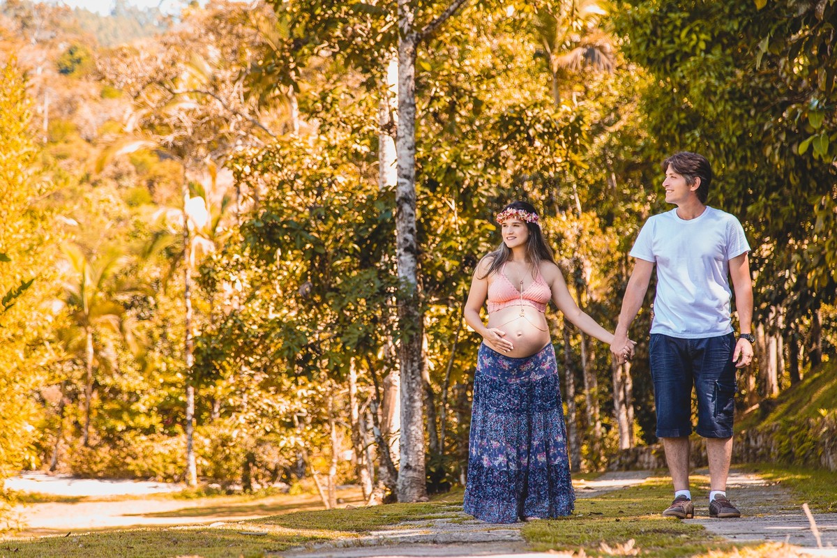 ensaio de gestante realizado em Vargem alta no sitio colina park com o casal de iconha