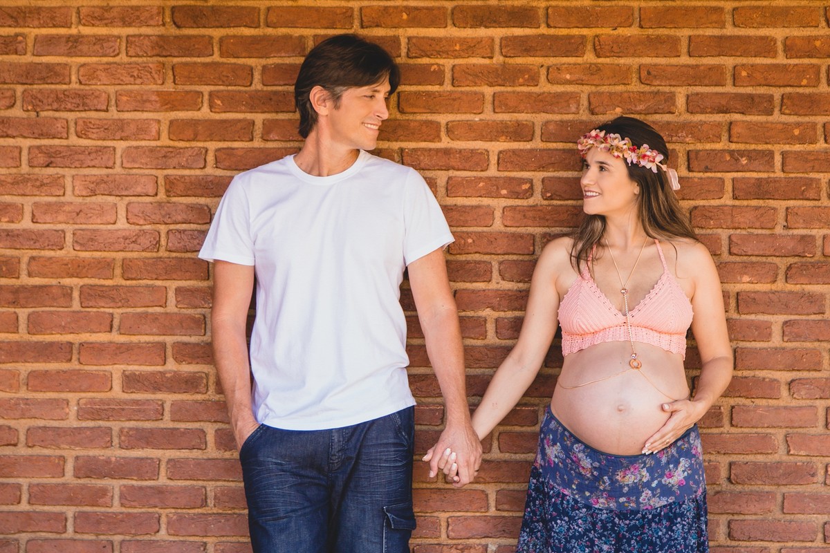ensaio de gestante realizado em Vargem alta no sitio colina park com o casal de iconha