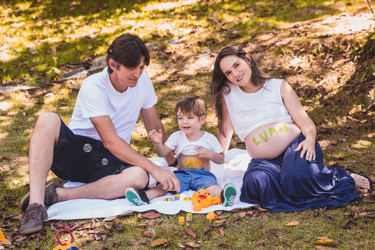 ensaio de gestante realizado em Vargem alta no sitio colina park com o casal de iconha