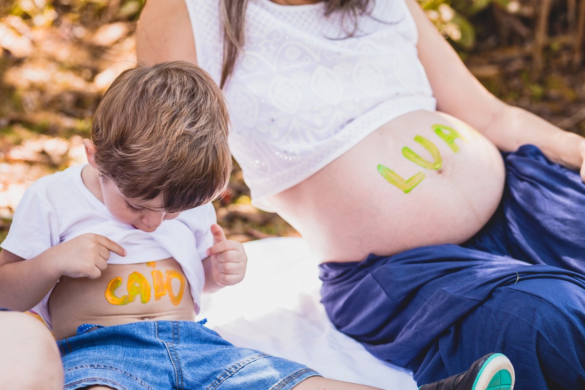 ensaio de gestante realizado em Vargem alta no sitio colina park com o casal de iconha
