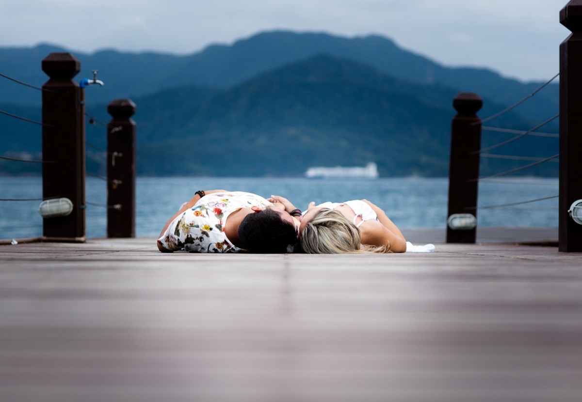 Pre Casamento na Praia, Ilhabela, Fotos na praia, Fotografo documental, Fotografo de casamento, Fotografo em Ilhabela, Fotos de casamento em Ilhabela, Pré Wedding em Ilhabela, Pre Wedding na praia, Ideia de Pré Wedding, Pre Wedding com Drone