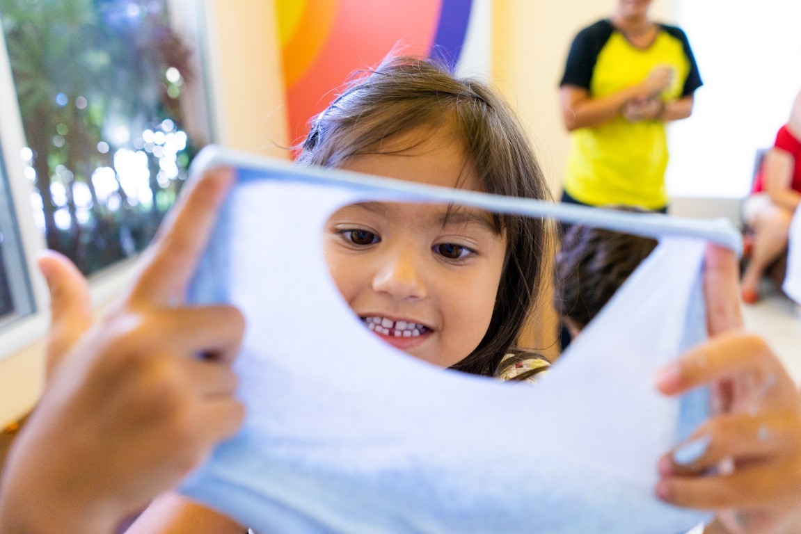 Aniversário em Casa, Alphaville, Fotografo documental, Aniversário Documental, Foto de guerra de bexiguinhas, Alphaville e Arredores, Fotografo de aniversario em alphaville, Fotografia feliz, Fotografia de criança, Fotografo de aniversário em Barueri