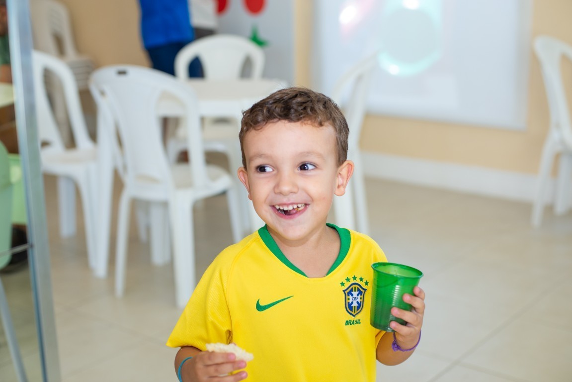 Aniversário em Casa, Alphaville, Fotografo documental, Aniversário Documental, Foto de guerra de bexiguinhas, Alphaville e Arredores, Fotografo de aniversario em alphaville, Fotografia feliz, Fotografia de criança, Fotografo de aniversário em Barueri