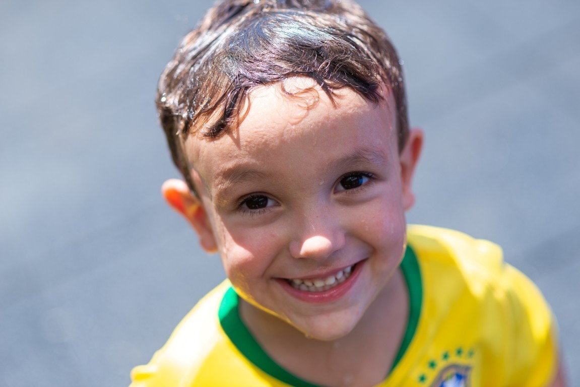 Aniversário em Casa, Alphaville, Fotografo documental, Aniversário Documental, Foto de guerra de bexiguinhas, Alphaville e Arredores, Fotografo de aniversario em alphaville, Fotografia feliz, Fotografia de criança, Fotografo de aniversário em Barueri