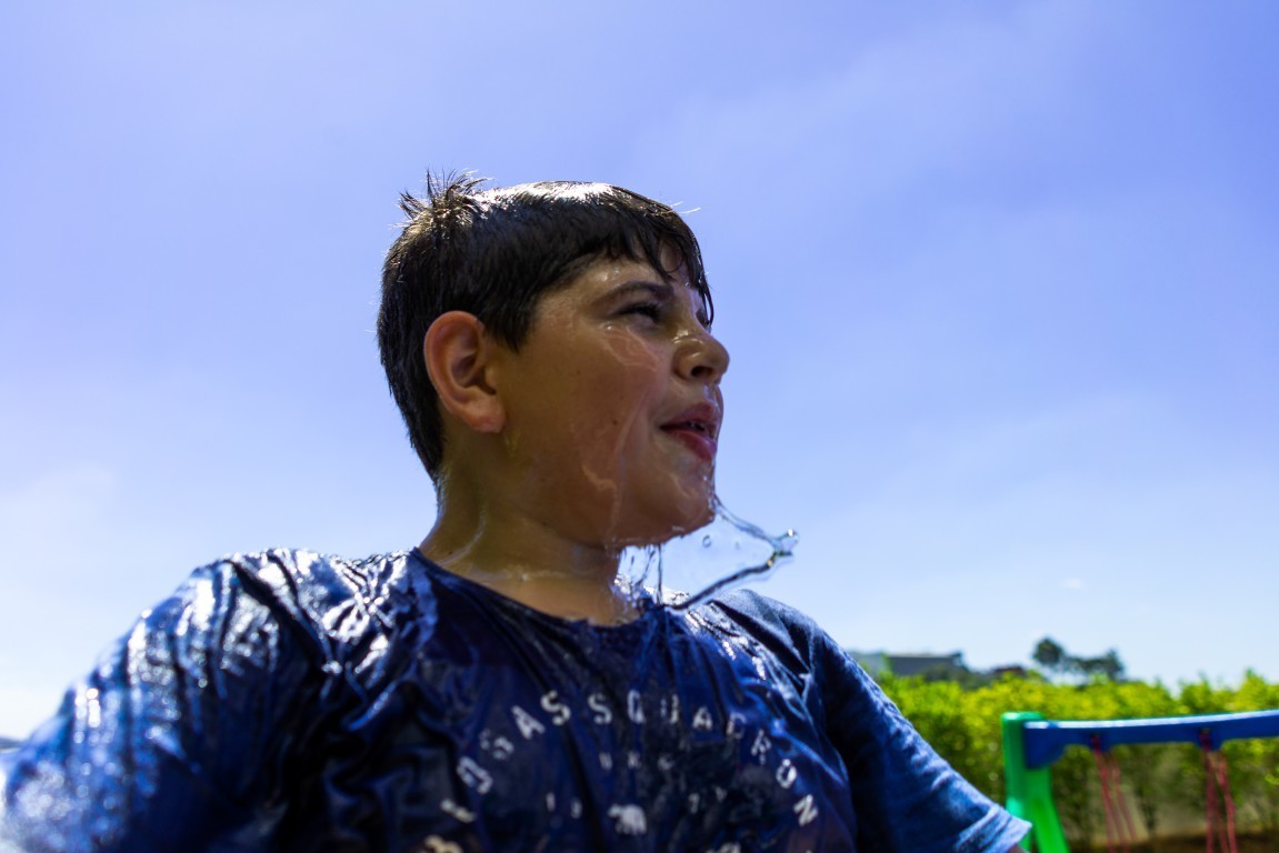 Aniversário em Casa, Alphaville, Fotografo documental, Aniversário Documental, Foto de guerra de bexiguinhas, Alphaville e Arredores, Fotografo de aniversario em alphaville, Fotografia feliz, Fotografia de criança, Fotografo de aniversário em Barueri