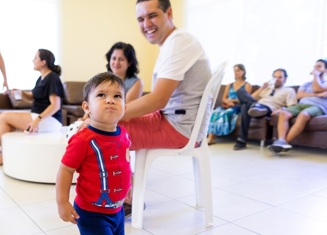 Aniversário em Casa, Alphaville, Fotografo documental, Aniversário Documental, Foto de guerra de bexiguinhas, Alphaville e Arredores, Fotografo de aniversario em alphaville, Fotografia feliz, Fotografia de criança, Fotografo de aniversário em Barueri