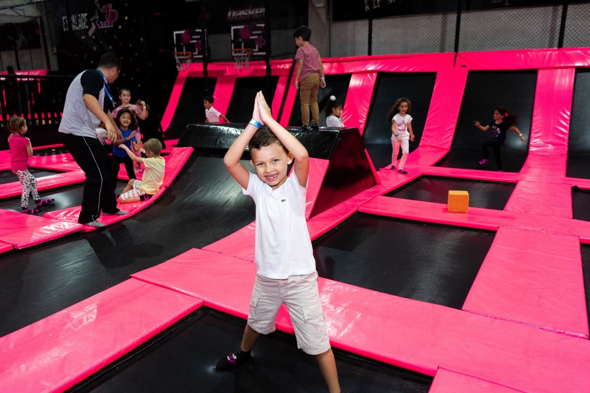 Fotografo Divertido, Fotografo em Barueri, Fotografo em Osasco, Fotografo em Alphaville, Fotografo Up Trampolim, Fotos Cama elastica, Up Trampolim Park, Up Trampolim Park alphaville, Decoração Thais Lopes 