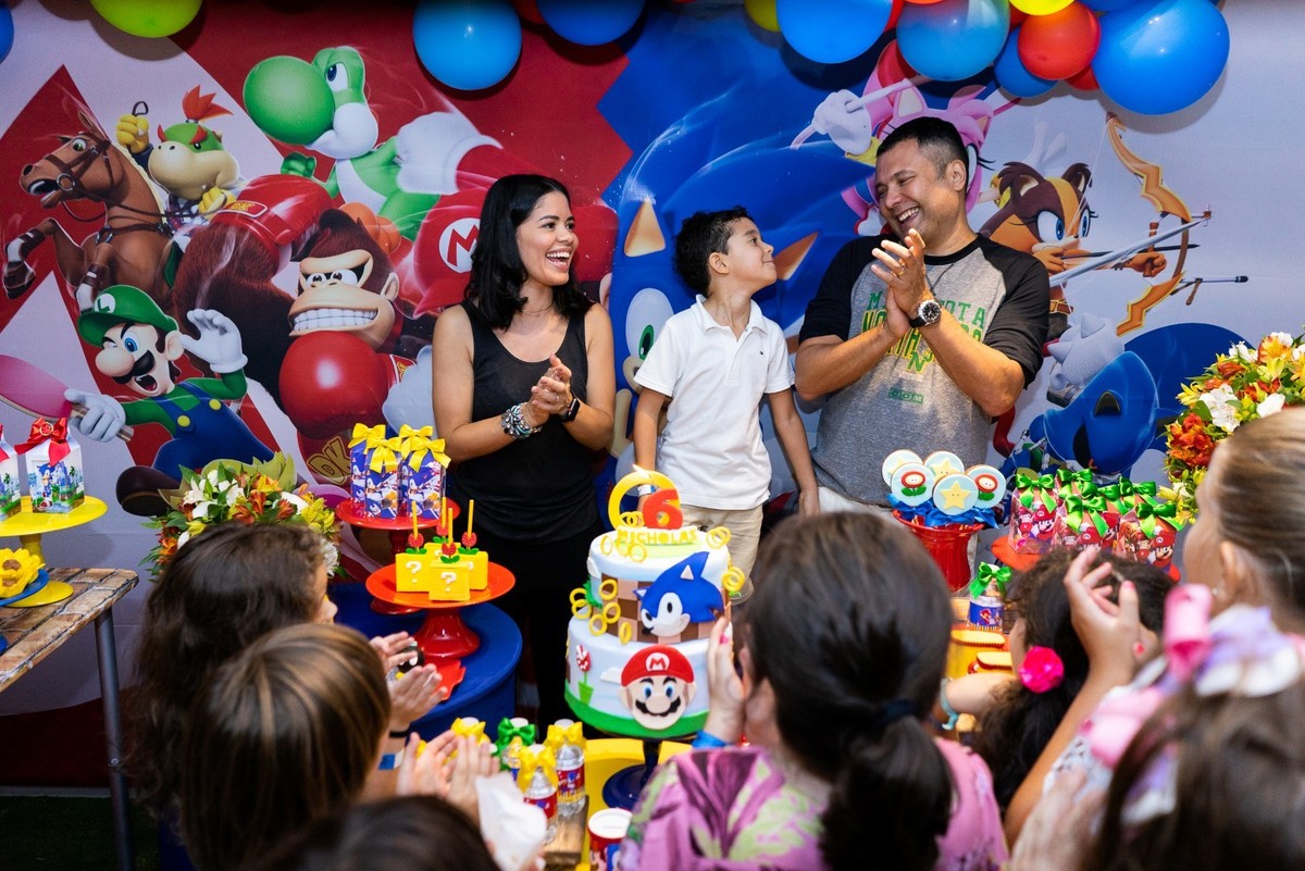 Fotografo Divertido, Fotografo em Barueri, Fotografo em Osasco, Fotografo em Alphaville, Fotografo Up Trampolim, Fotos Cama elastica, Up Trampolim Park, Up Trampolim Park alphaville, Decoração Thais Lopes 