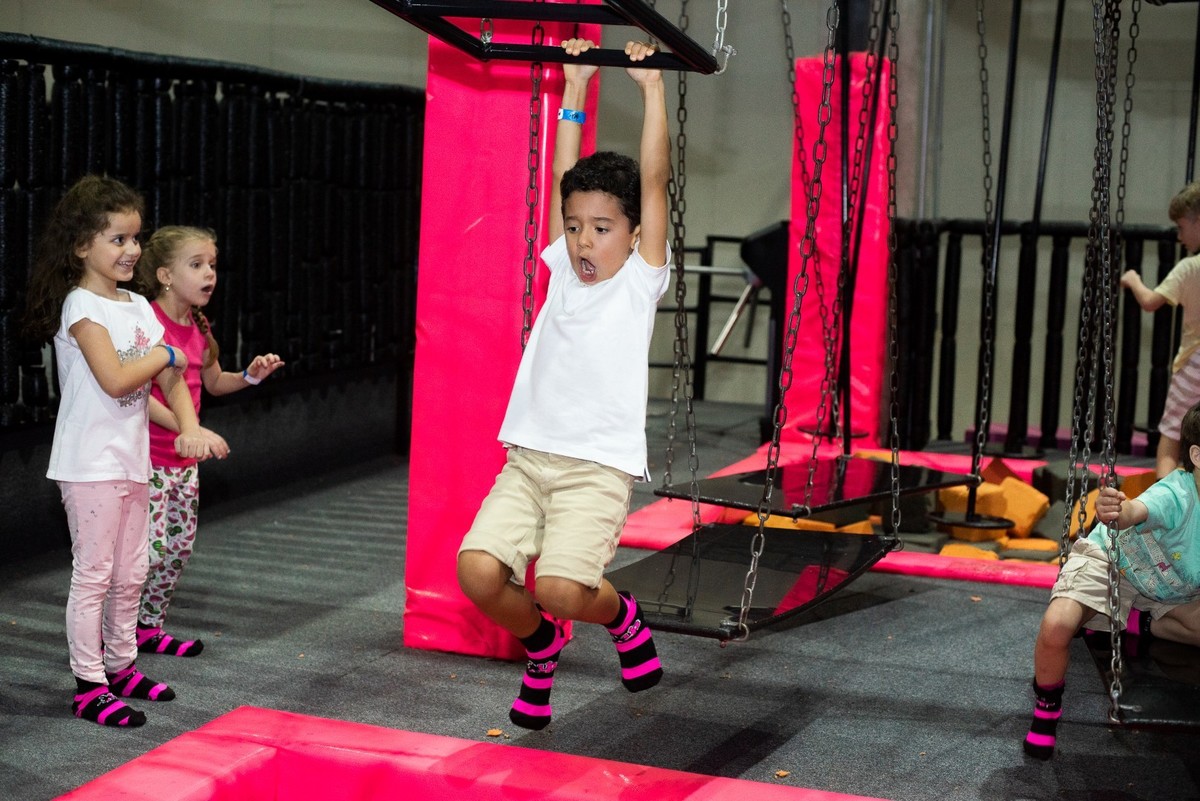 Fotografo Divertido, Fotografo em Barueri, Fotografo em Osasco, Fotografo em Alphaville, Fotografo Up Trampolim, Fotos Cama elastica, Up Trampolim Park, Up Trampolim Park alphaville, Decoração Thais Lopes 