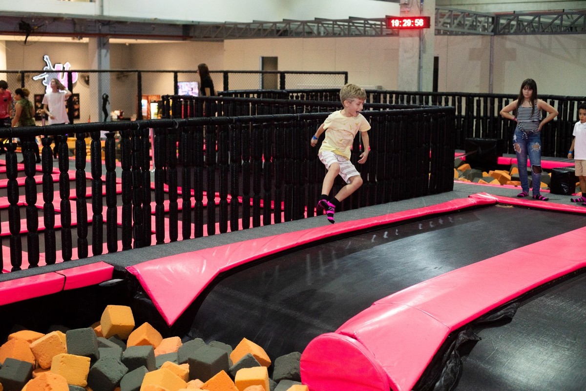 Fotografo Divertido, Fotografo em Barueri, Fotografo em Osasco, Fotografo em Alphaville, Fotografo Up Trampolim, Fotos Cama elastica, Up Trampolim Park, Up Trampolim Park alphaville, Decoração Thais Lopes 