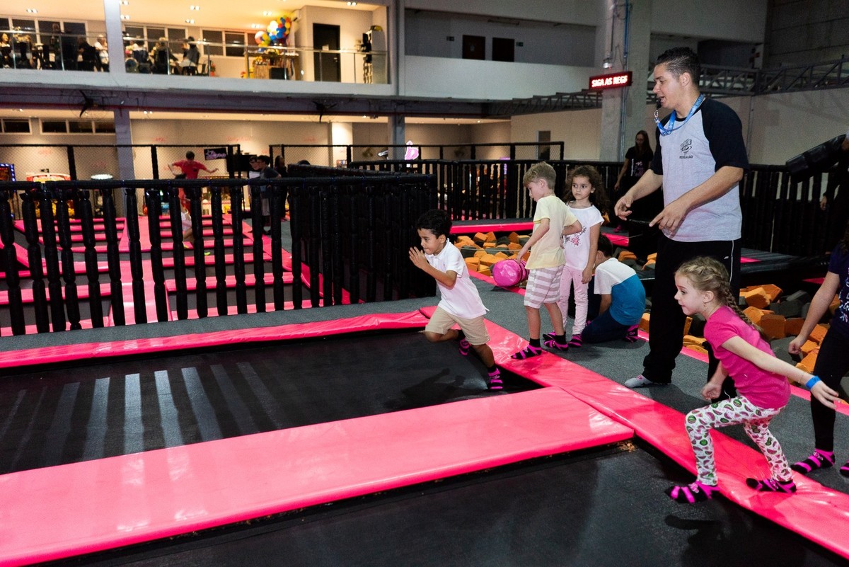 Fotografo Divertido, Fotografo em Barueri, Fotografo em Osasco, Fotografo em Alphaville, Fotografo Up Trampolim, Fotos Cama elastica, Up Trampolim Park, Up Trampolim Park alphaville, Decoração Thais Lopes 