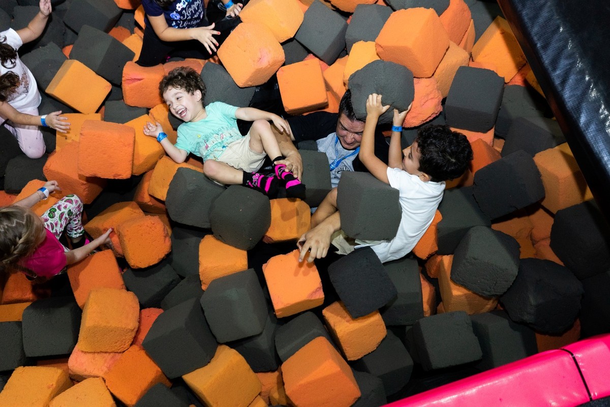 Fotografo Divertido, Fotografo em Barueri, Fotografo em Osasco, Fotografo em Alphaville, Fotografo Up Trampolim, Fotos Cama elastica, Up Trampolim Park, Up Trampolim Park alphaville, Decoração Thais Lopes 