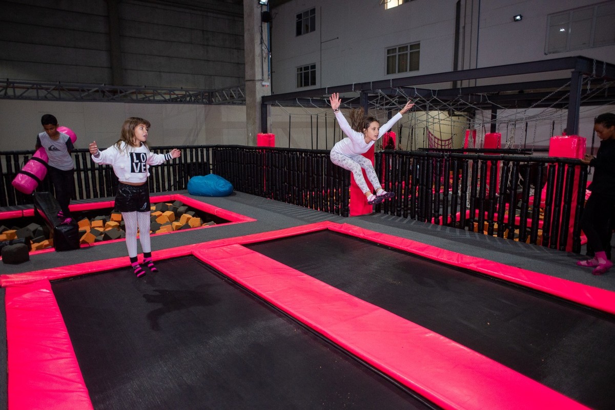 UP TRAMPOLIM Park, Festa em trampolim, fotografo infantil em alphaville, fotografo de festa, fotografo em Barueri, fotografo documental