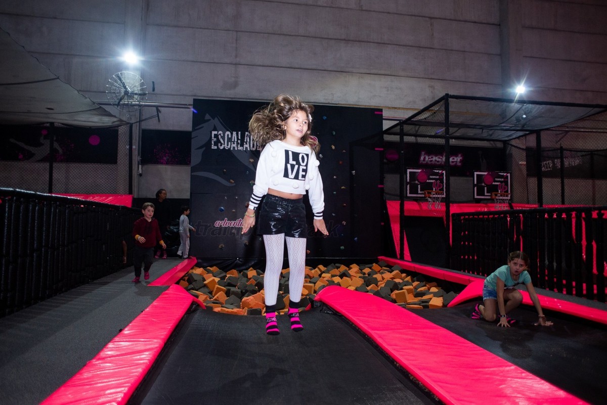 UP TRAMPOLIM Park, Festa em trampolim, fotografo infantil em alphaville, fotografo de festa, fotografo em Barueri, fotografo documental