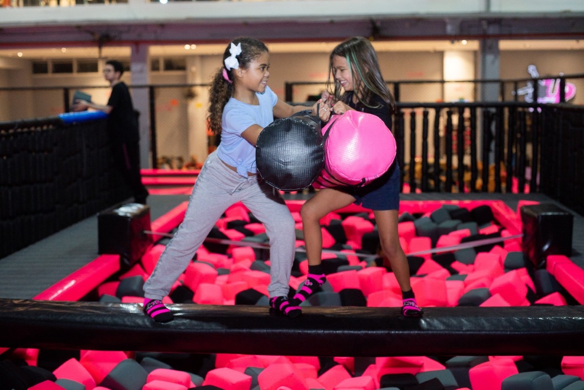 Slime, aninersario de Slime, Fotografo em Barueri, fotografo em cotia, fotografo granja viana, Alphamães, UP Trampolim Park, Parque cama elastica, Fotografia documental, fotografo de familia em Barueri, Fotografo em Alphaville