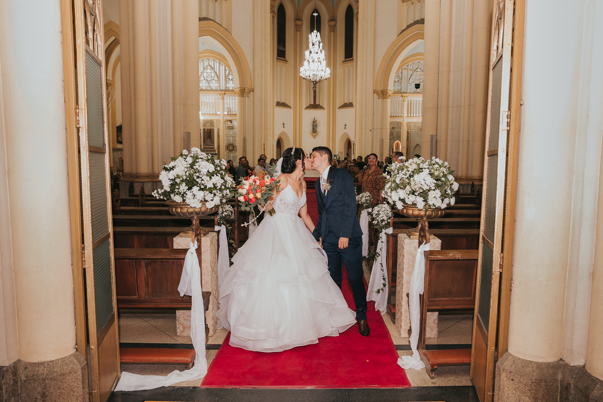 Saída dos Noivos - Casamento na Catedral de Santos