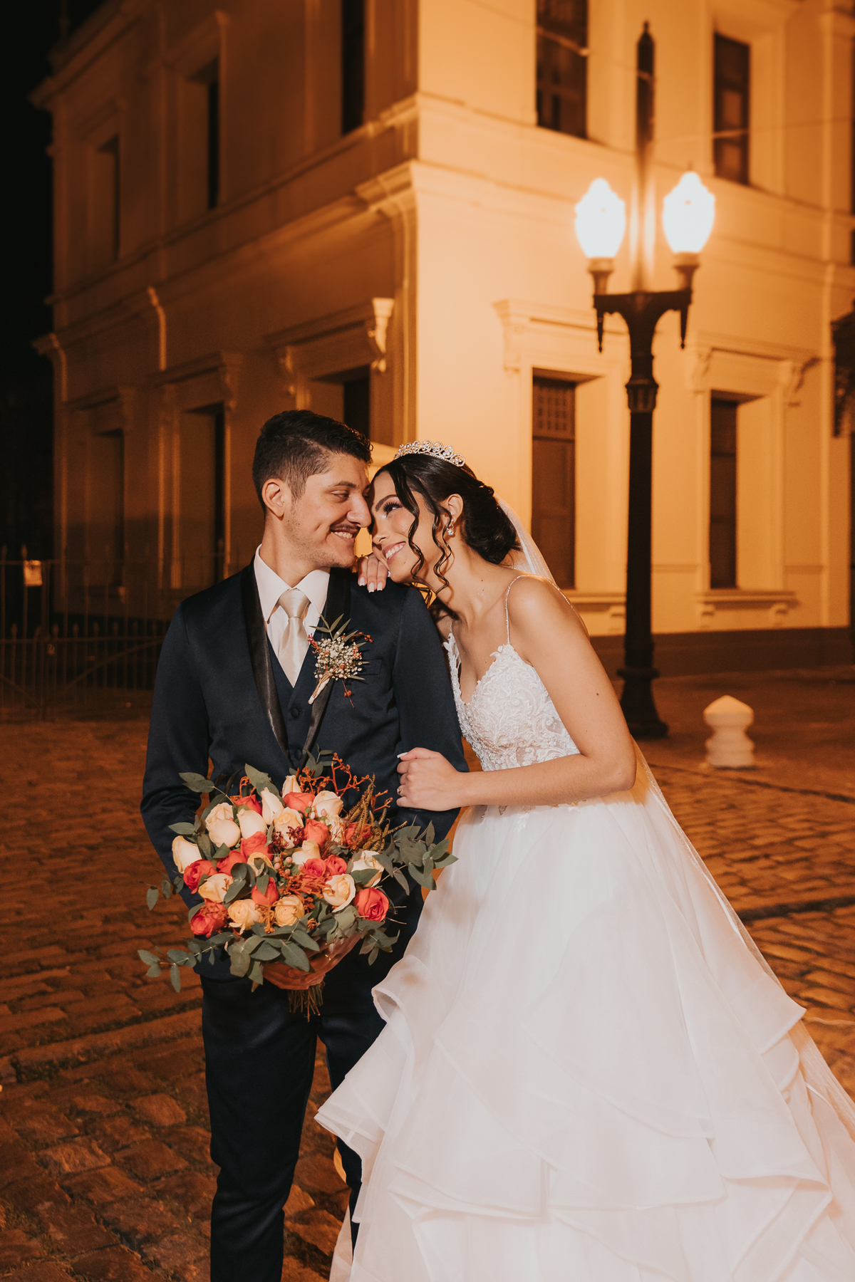 Fotos de noivos no centro de Santos a noite