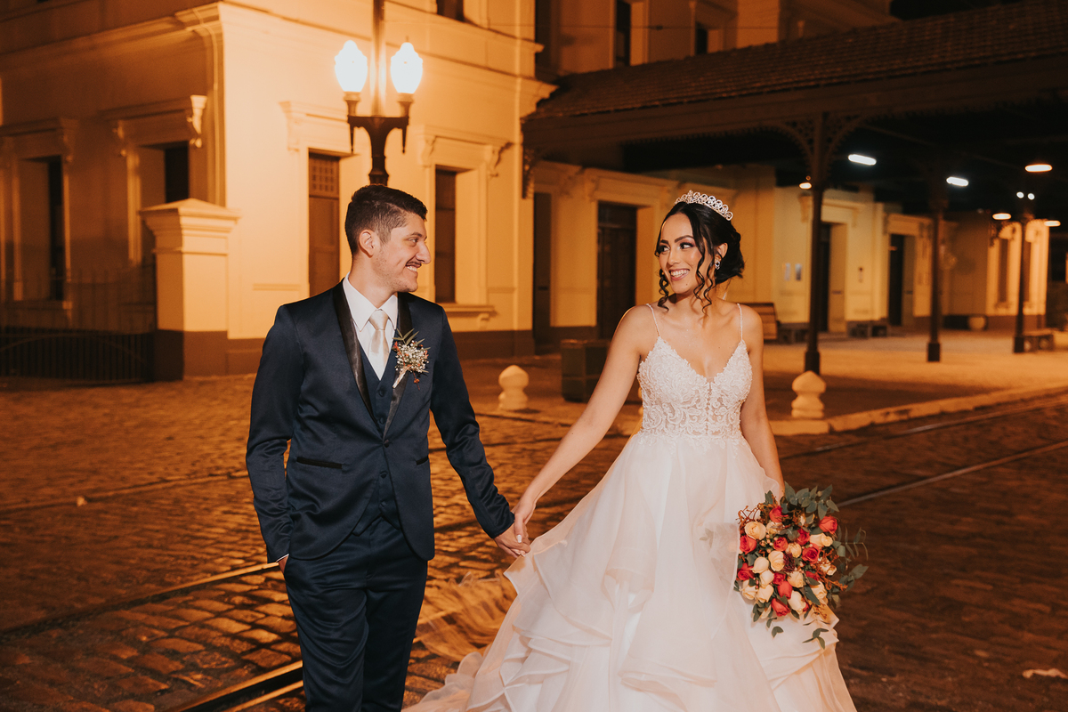 Fotos clássica de noivos no centro de Santos a noite