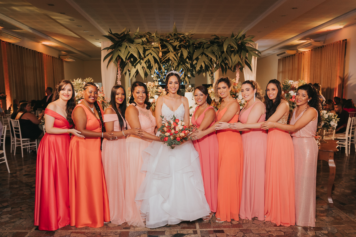 Noiva e madrinhas - Casamento em Santos