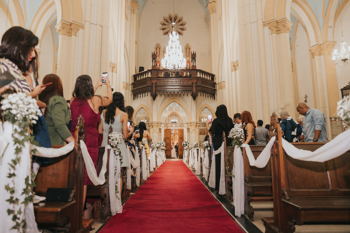 Entrada da noiva - Casamento na Catedral de Santos