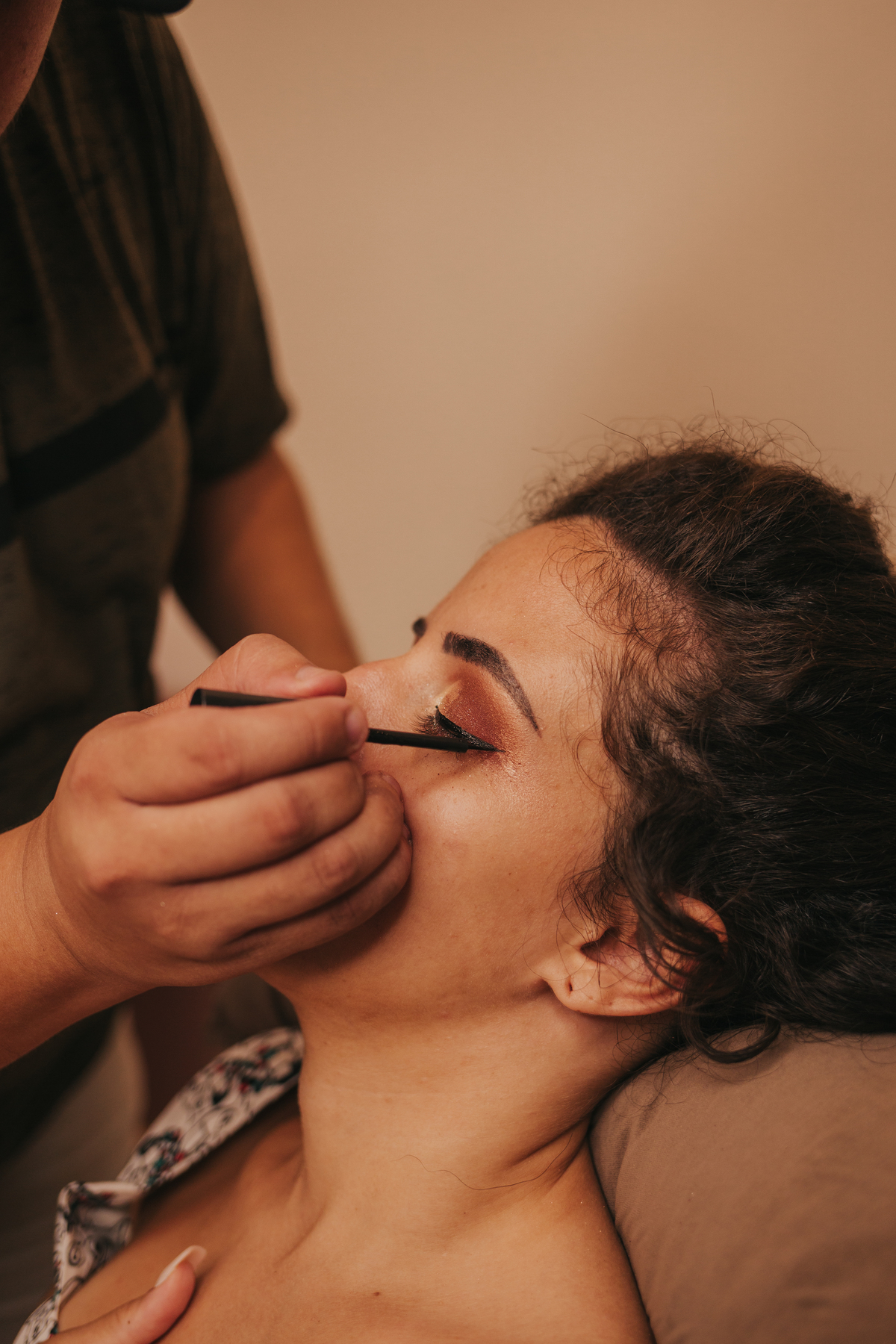 delineado da noiva para casamento na praia de são vicente