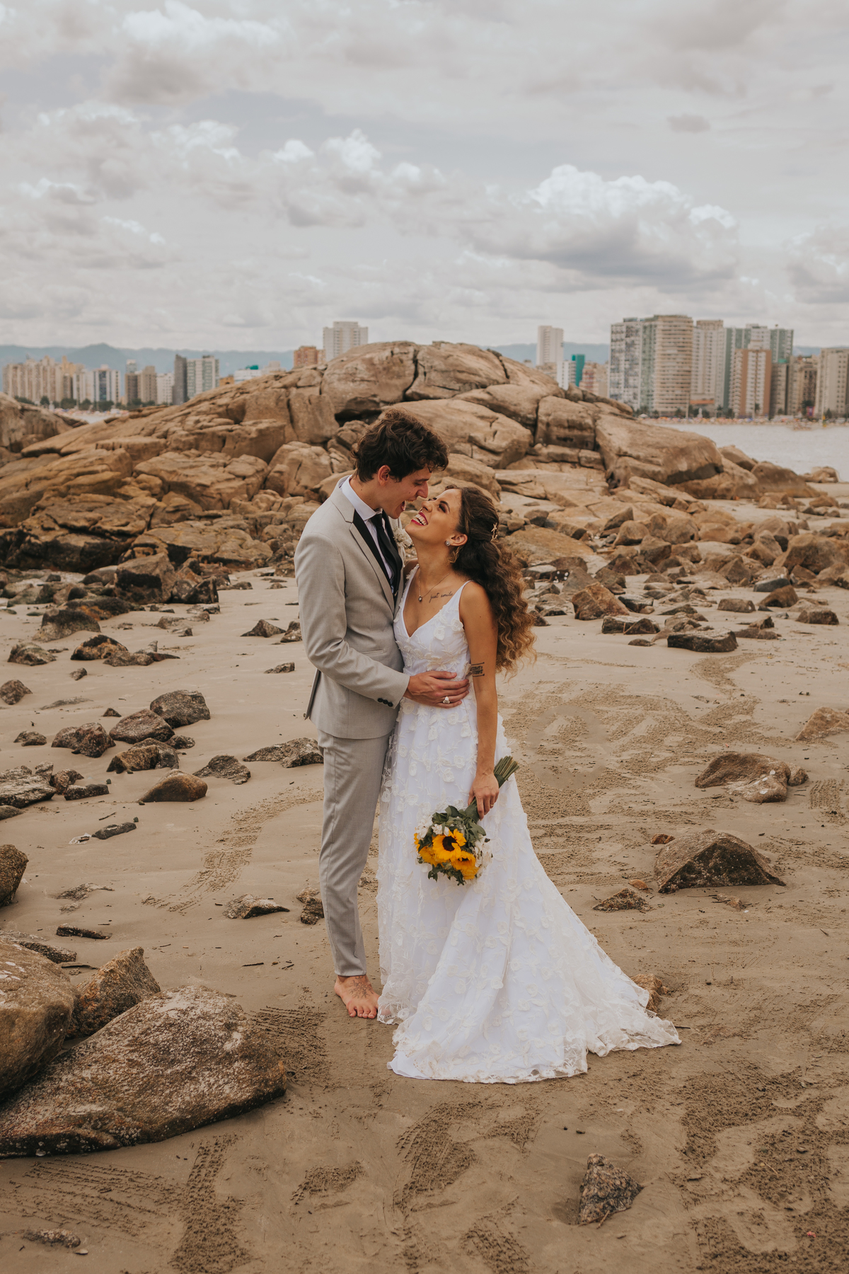 fotografia de casais em santos na praia