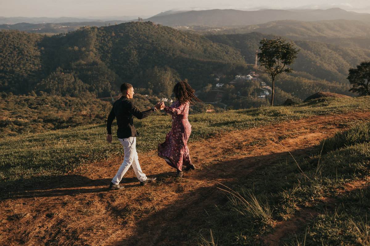 Nascer do Sol no pico do olho d'água em Mairiporã