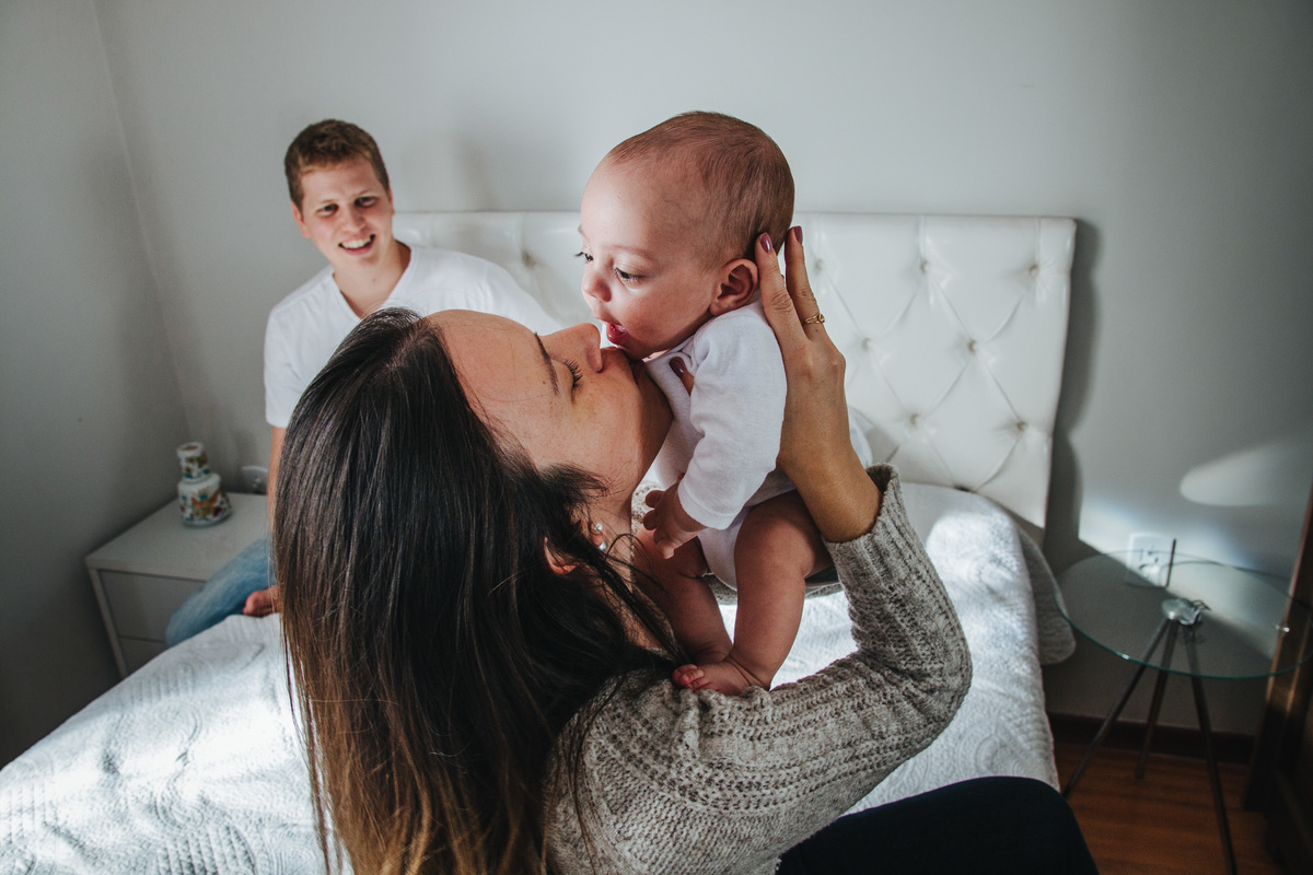 Lifestyle Família Fotos em Casa Documental Plantação Girassol Botucatu