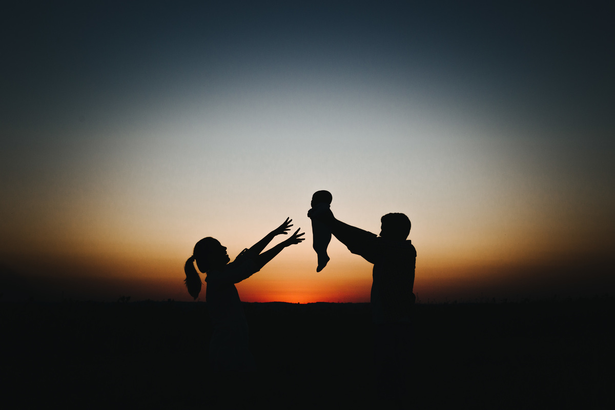Lifestyle Família Fotos em Casa Documental Plantação Girassol Botucatu