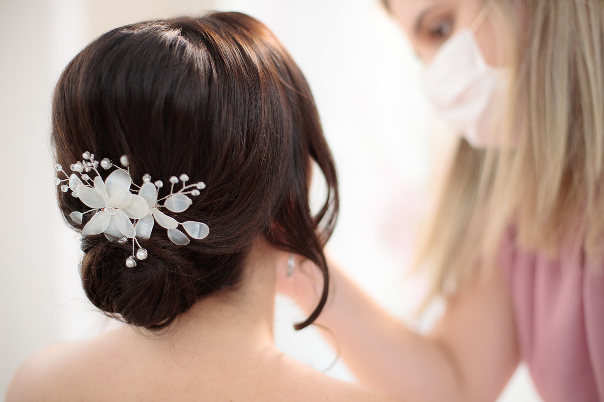 acessorio cabelo penteado grinalda gramado cabeleireiro maquiador beleza estética noiva dia casamento coque beauty wedding elopement rs qualidade sul colline france