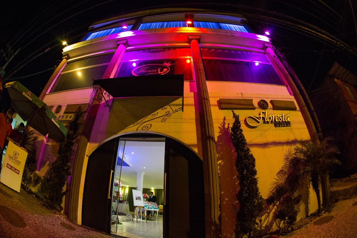 Festa de debutante no espaço floresta zona norte de São Paulodecoração fe