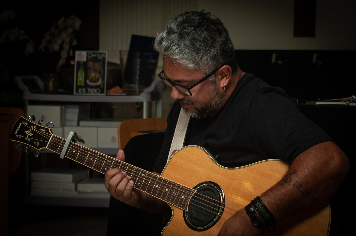 Happy Hour no Japengo Higienópolis com a Banda FeZaka tocando rock e pop nacional e internacional