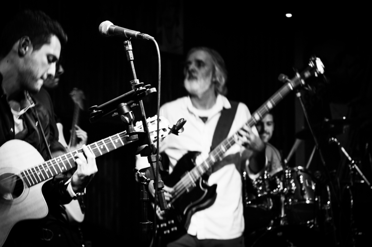 Melhores momentos do show da Banda Rebacca Neife, TonTon Jazz & Music Bar
