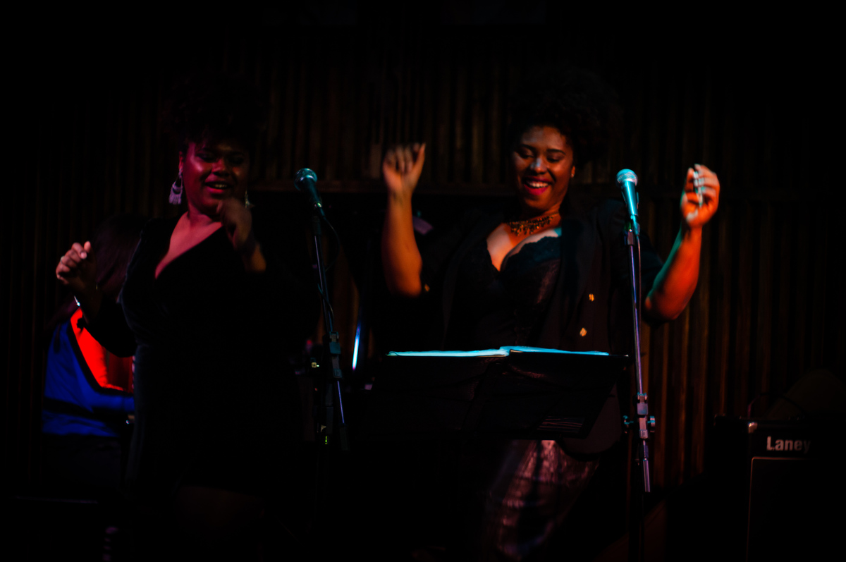 Melhores momentos do show da Banda Rebacca Neife, TonTon Jazz & Music Bar
