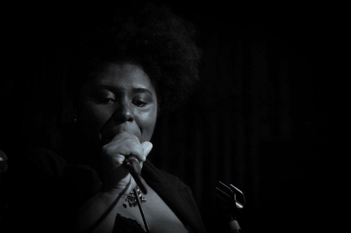 Melhores momentos do show da Banda Rebacca Neife, TonTon Jazz & Music Bar
