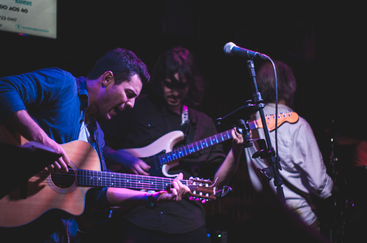 Melhores momentos do show da Banda Rebacca Neife, TonTon Jazz & Music Bar
