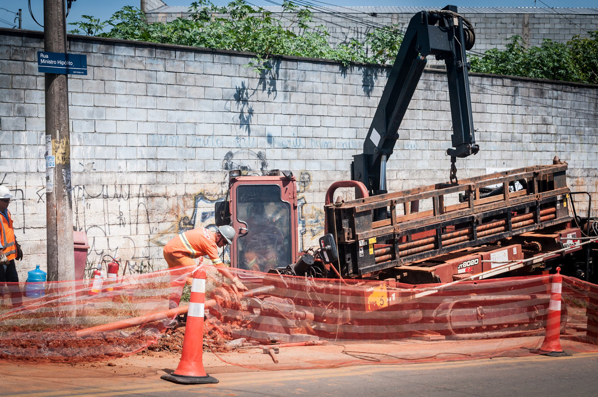 Registro das etapas de Obra de Perfuração Horizontal Direcional, HDD, para uso em material de comunicação e relatórios internos da Empresa
